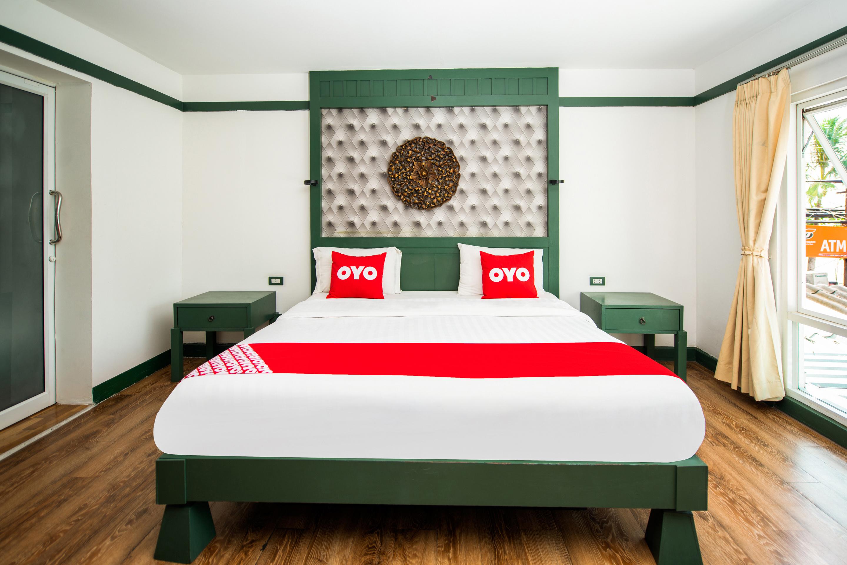 Oyo 255 The Ocean Hotel Patong Ngoại thất bức ảnh