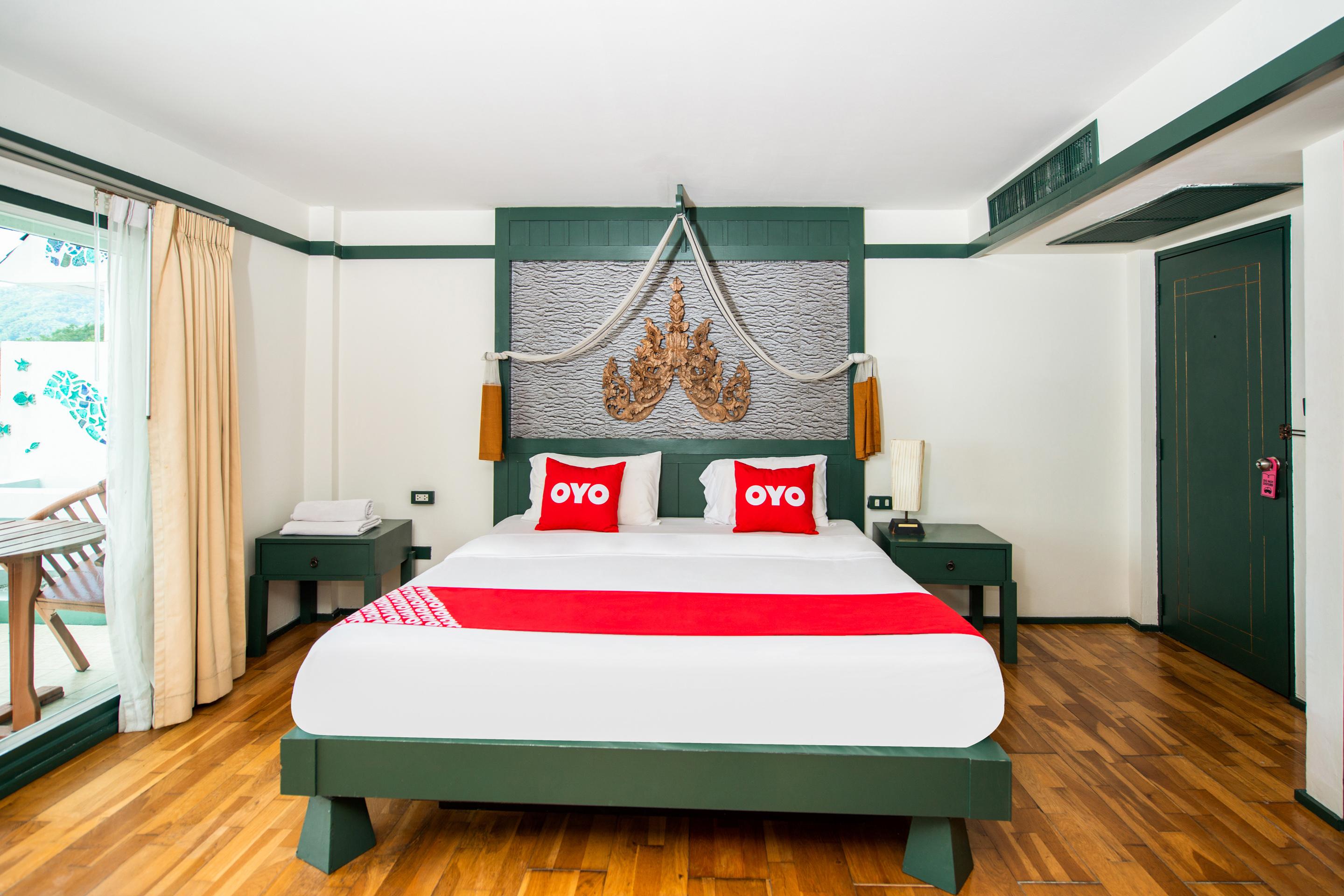 Oyo 255 The Ocean Hotel Patong Ngoại thất bức ảnh