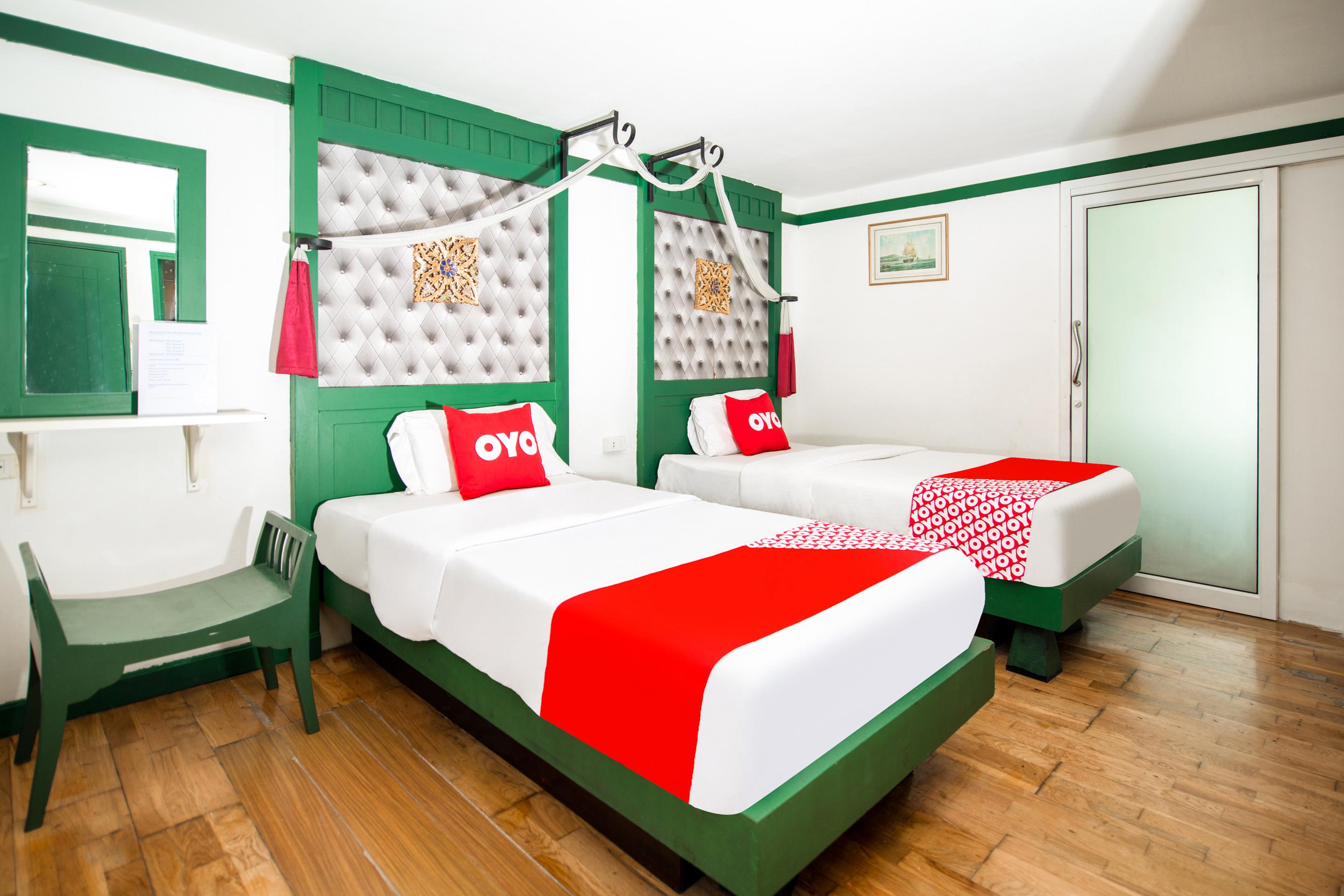 Oyo 255 The Ocean Hotel Patong Ngoại thất bức ảnh
