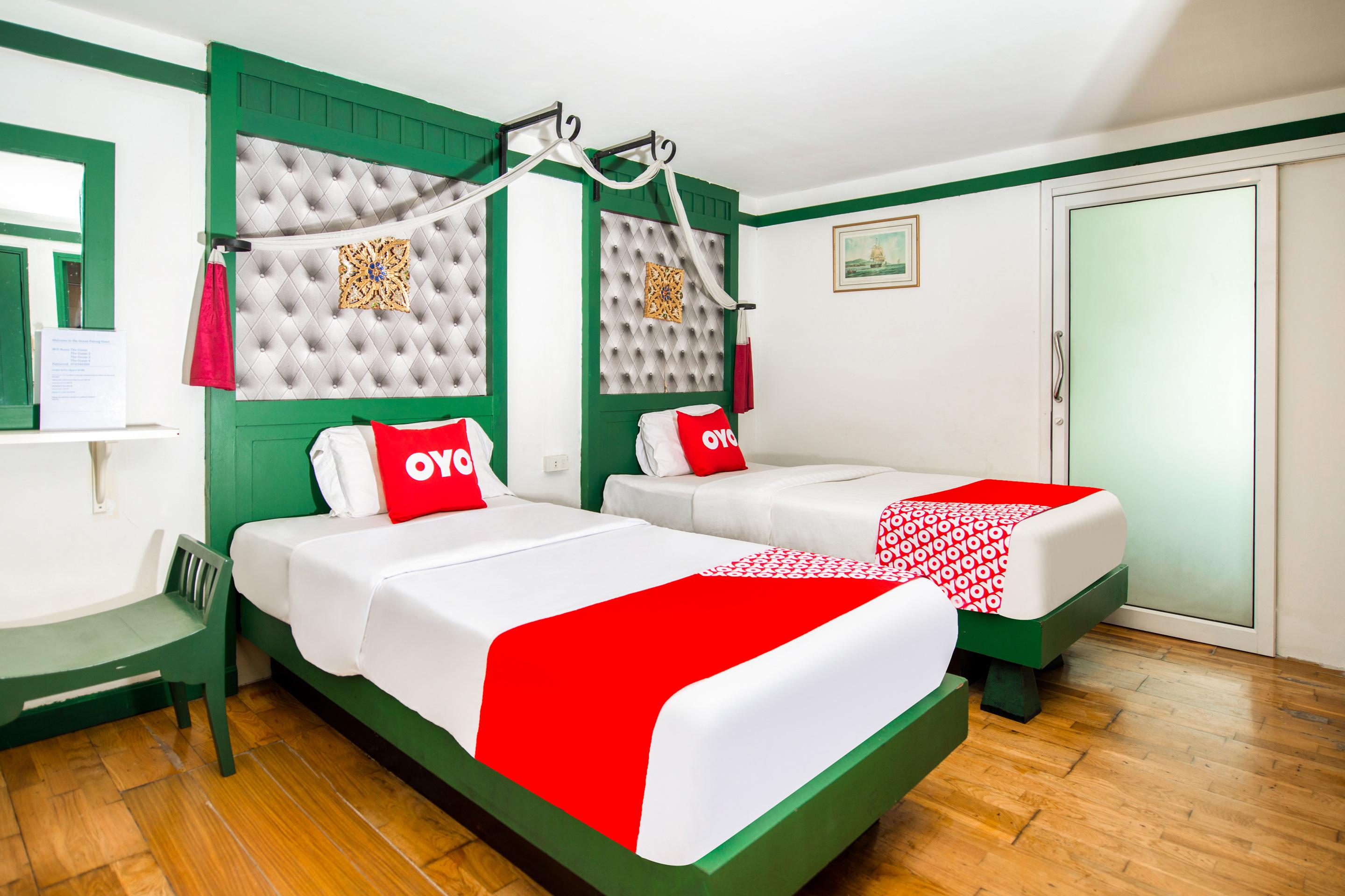 Oyo 255 The Ocean Hotel Patong Ngoại thất bức ảnh