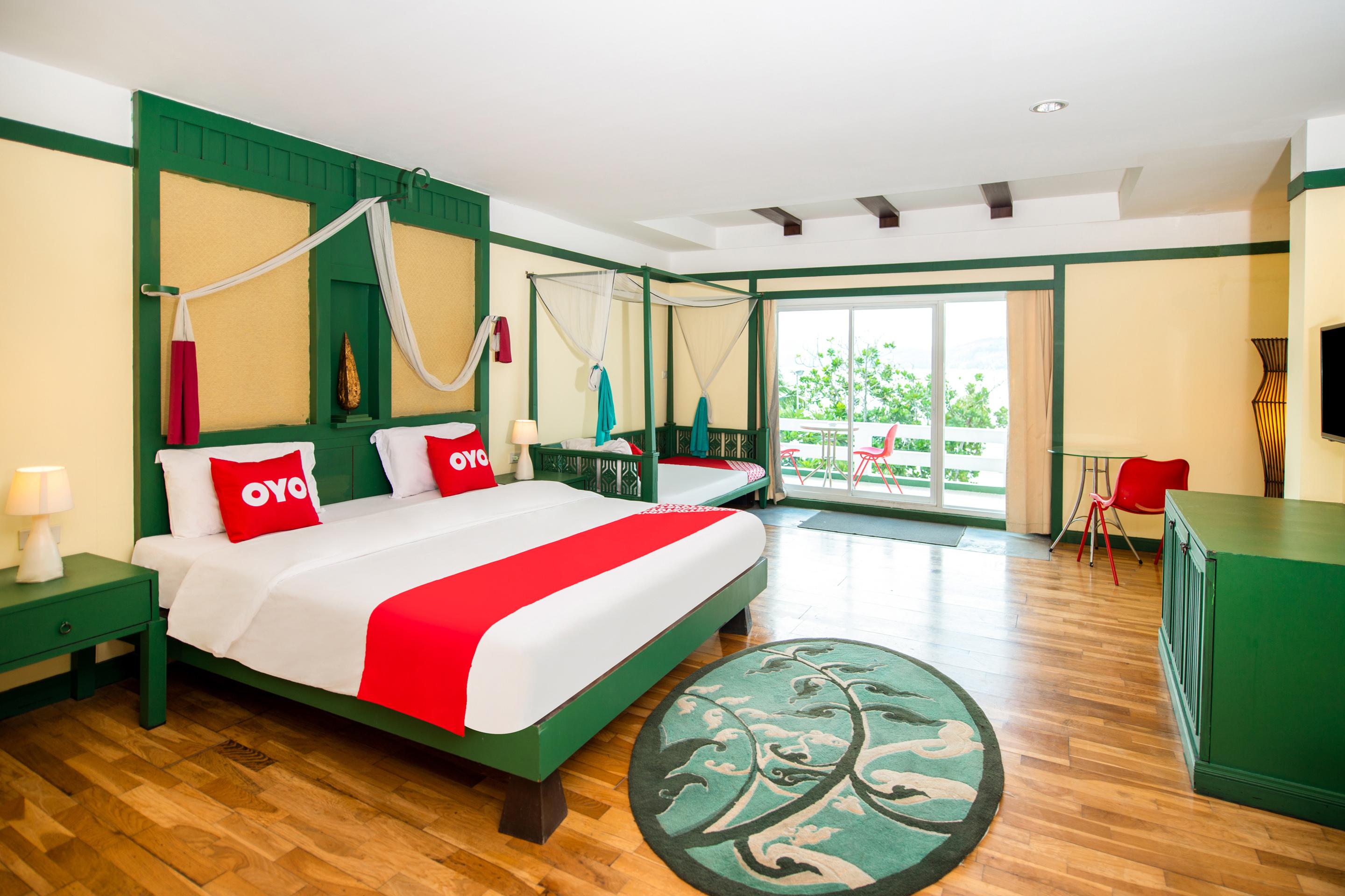 Oyo 255 The Ocean Hotel Patong Ngoại thất bức ảnh