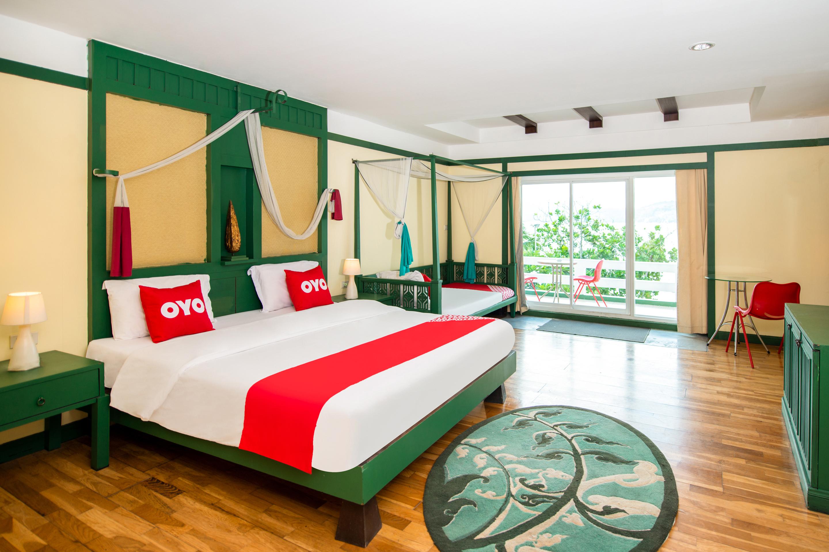 Oyo 255 The Ocean Hotel Patong Ngoại thất bức ảnh