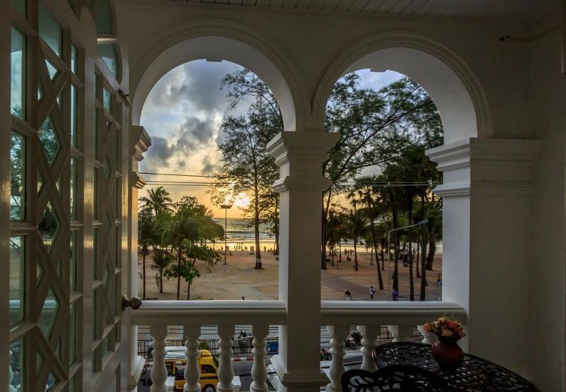 Oyo 255 The Ocean Hotel Patong Ngoại thất bức ảnh