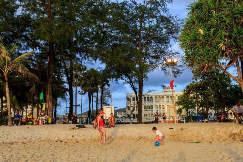 Oyo 255 The Ocean Hotel Patong Ngoại thất bức ảnh