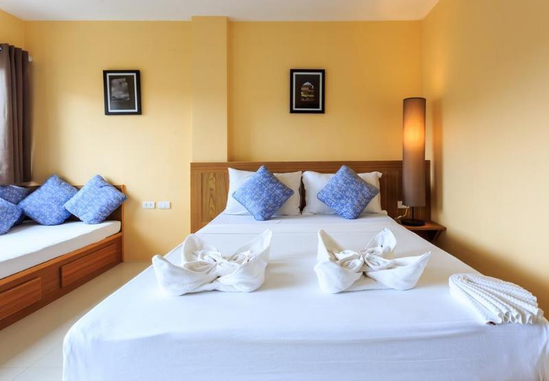 Oyo 255 The Ocean Hotel Patong Ngoại thất bức ảnh