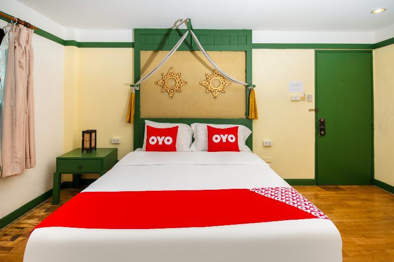 Oyo 255 The Ocean Hotel Patong Ngoại thất bức ảnh